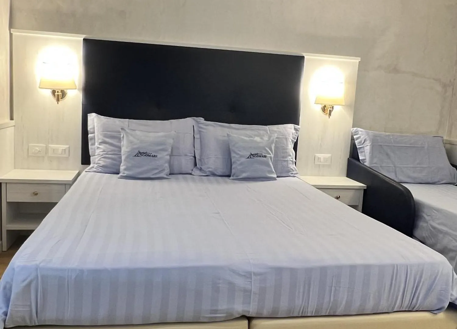 Hotel Lungomare Marina dʼMarina dʼAndora Italia