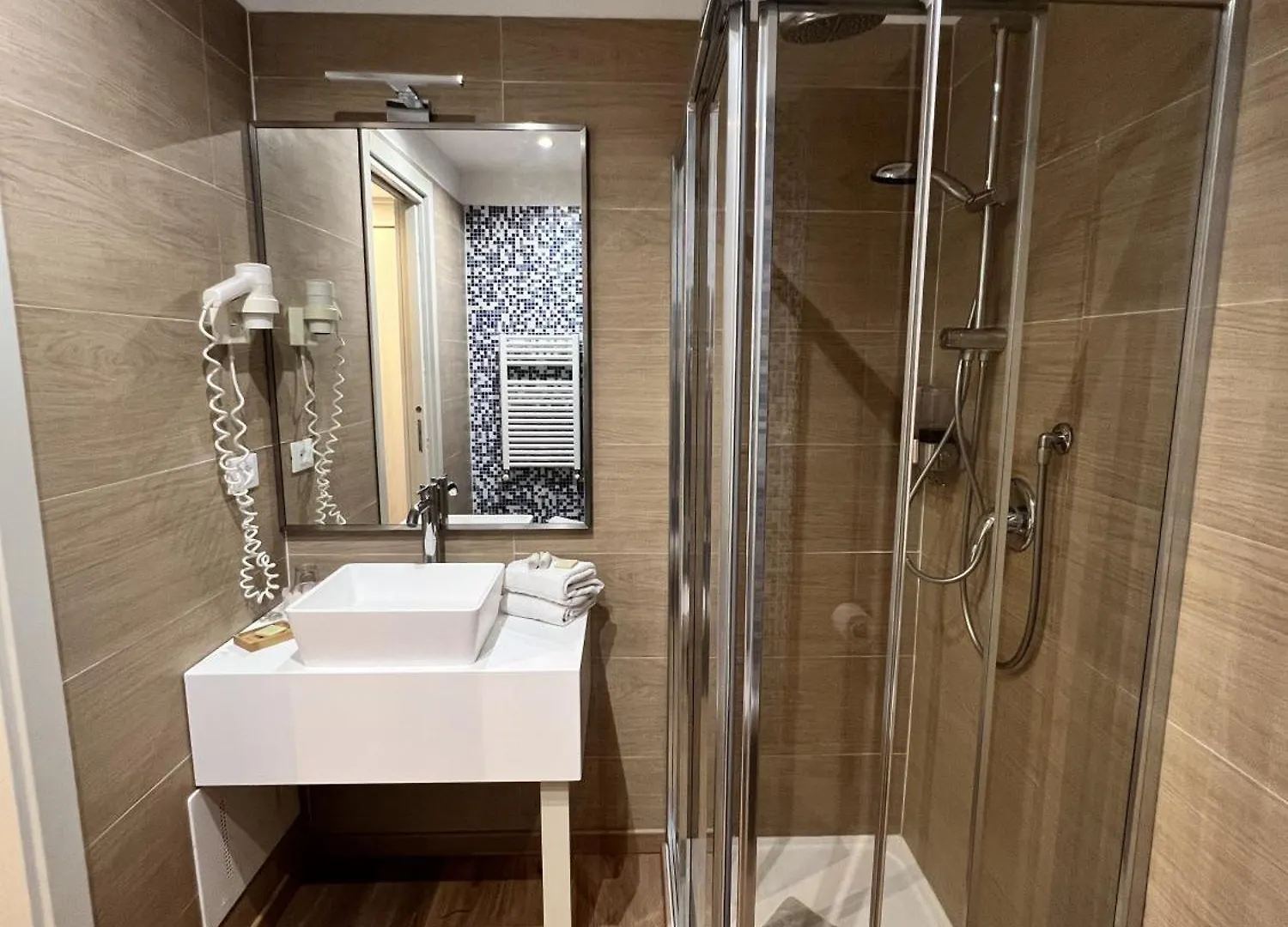 ****  Hotel Lungomare Marina dʼMarina dʼAndora Italia