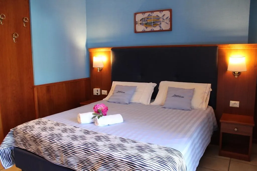 Hotel Lungomare Marina dʼMarina dʼAndora