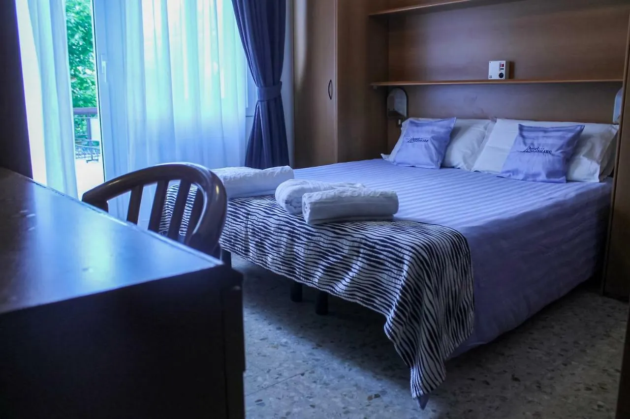 Hotel Lungomare Marina dʼMarina dʼAndora 4*,  Italia