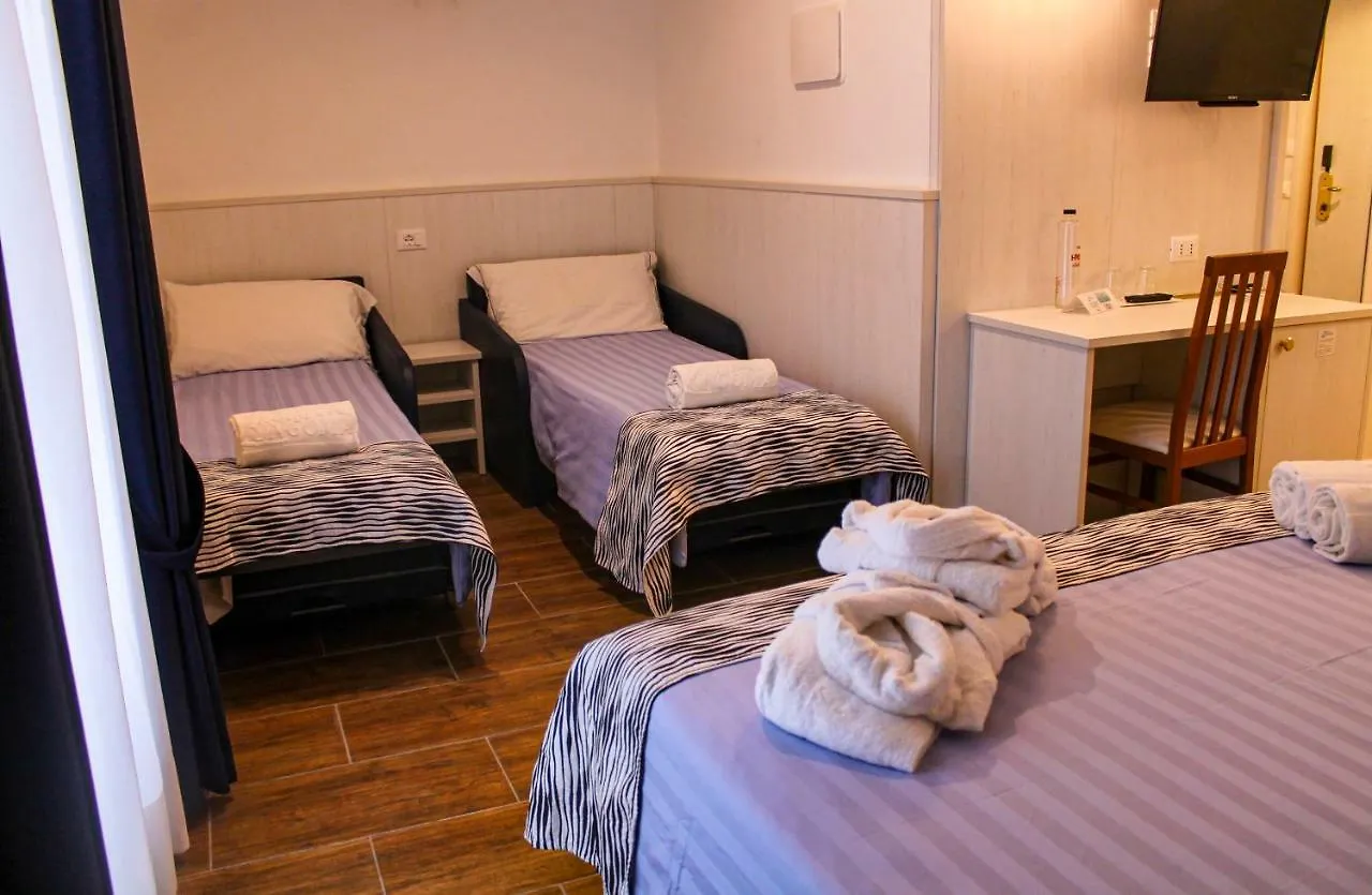 Hotel Lungomare Marina dʼMarina dʼAndora