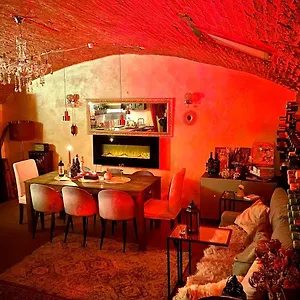 Red Impression - In The Center Firenze